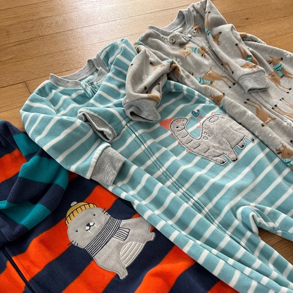 Carters 18mo fleece feet pajamas bundle of 3 - Picture 5 of 6